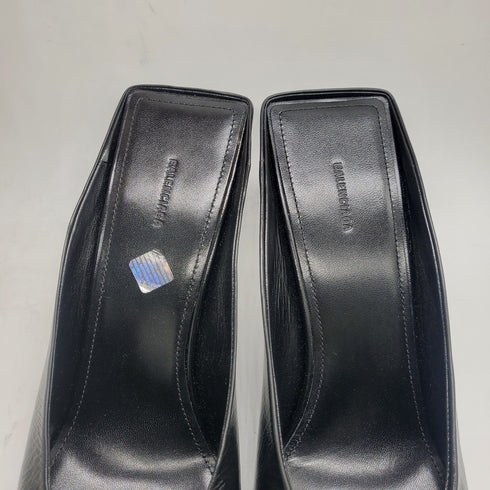 Balenciaga: Square Knife BB